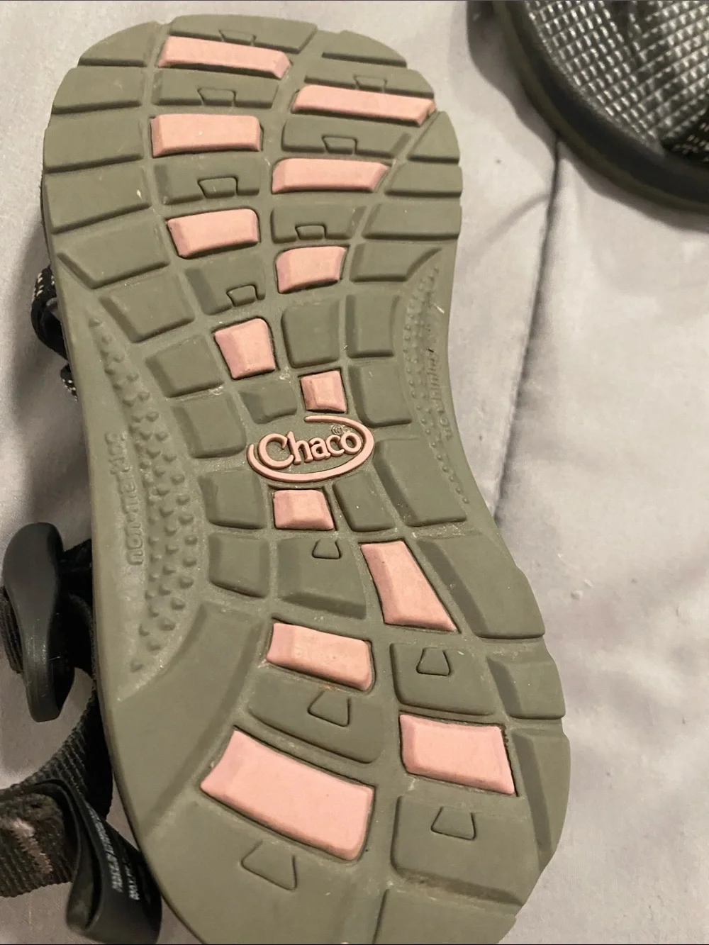 Chaco, Kids  Sport Sandals with Adjustable Straps - Black/white